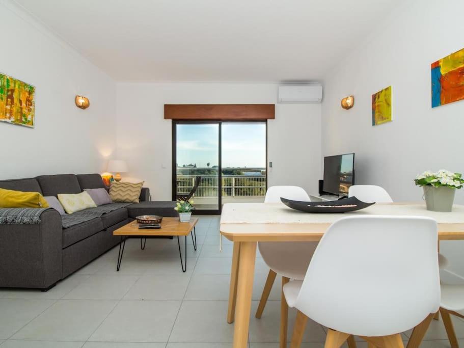 Central Apartment - Pool And Sea View & Albufeira Center Eksteriør bilde