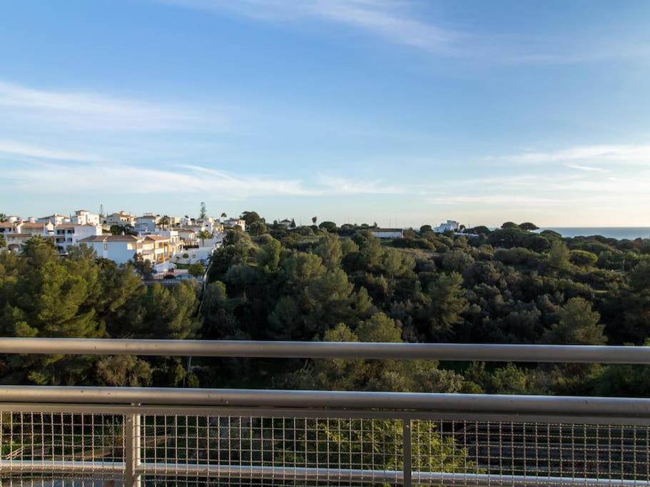 Central Apartment - Pool And Sea View & Albufeira Center Eksteriør bilde