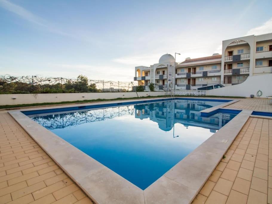 Central Apartment - Pool And Sea View & Albufeira Center Eksteriør bilde